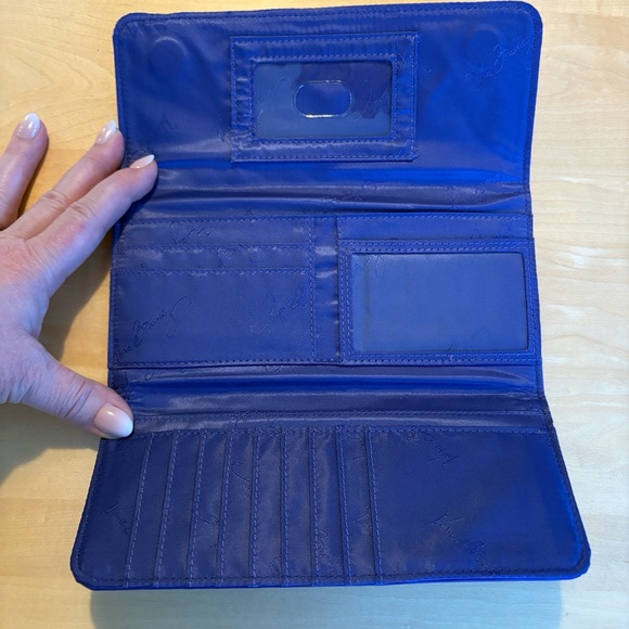 Vera Bradley Trifold Wallet Impressionista
stripe - Picture 9 of 10